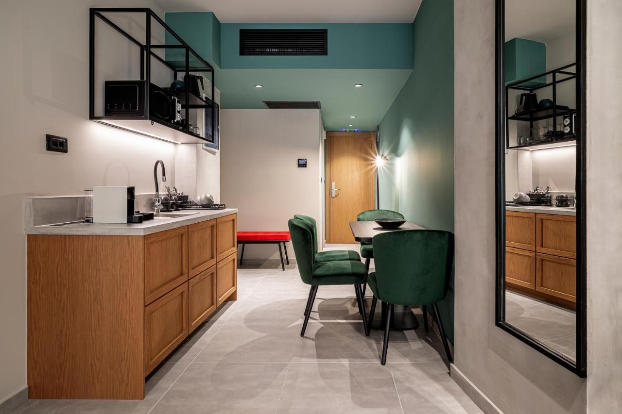 Original Studio Kitchenette