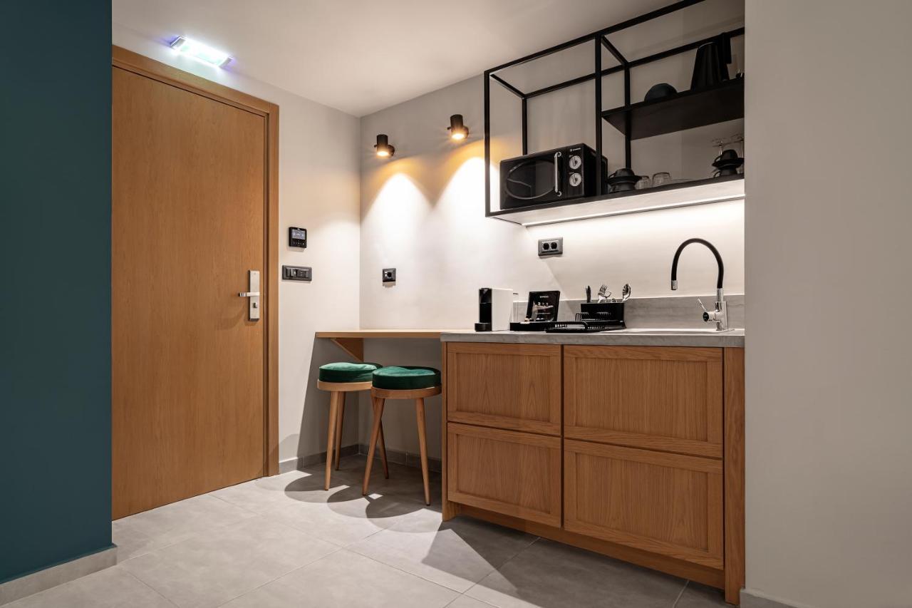 Original Studio Kitchenette
