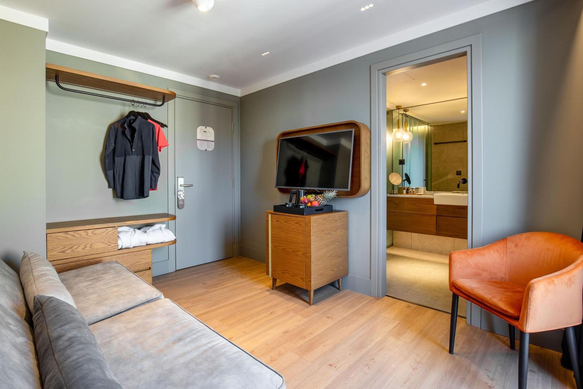 Spacious Room Balcony