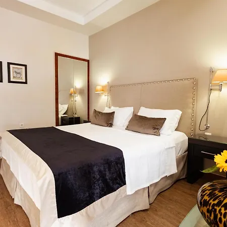 Best Western Plus Embassy Hotel-3